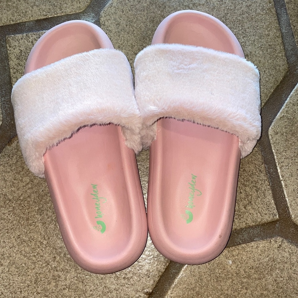 Honey Dew sandals